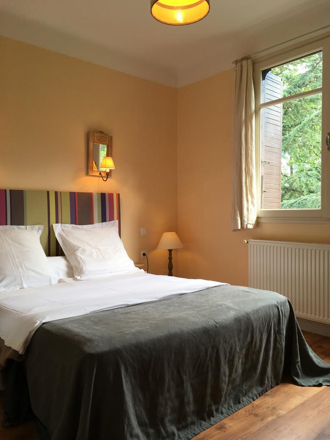 La Mirabelle-Casteil Country House Pension Buitenkant foto