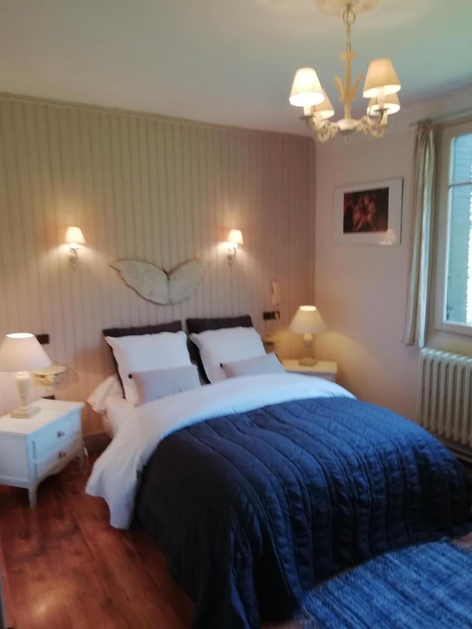 La Mirabelle-Casteil Country House Pension Buitenkant foto