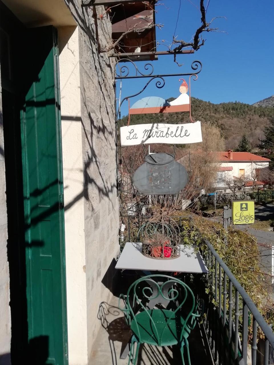 La Mirabelle-Casteil Country House Pension Buitenkant foto
