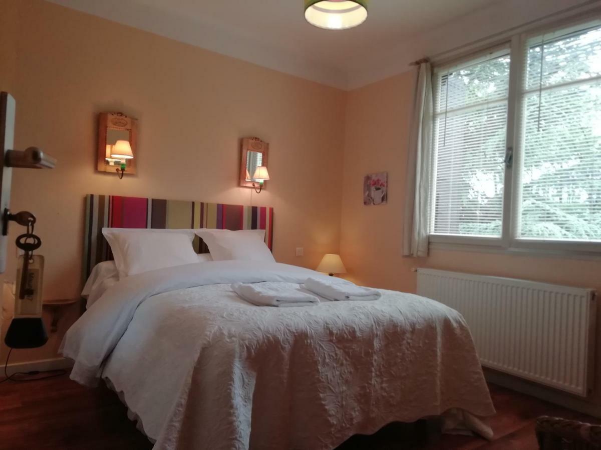 La Mirabelle-Casteil Country House Pension Buitenkant foto