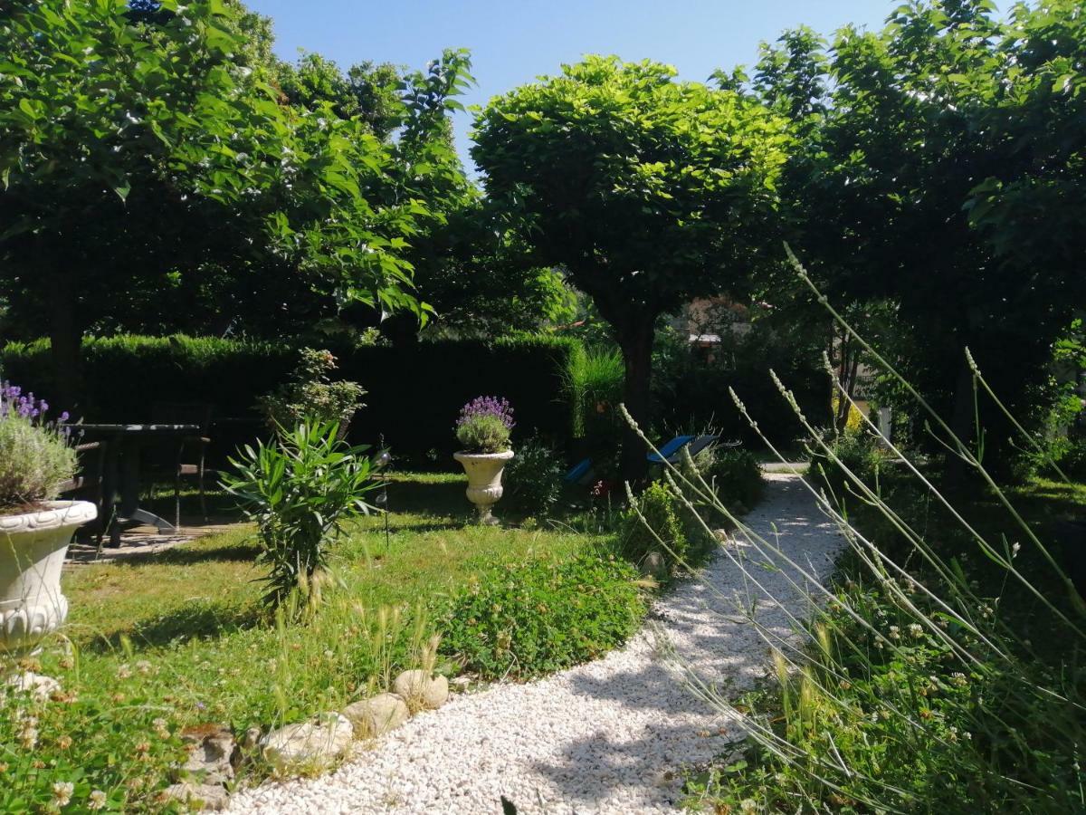 La Mirabelle-Casteil Country House Pension Buitenkant foto